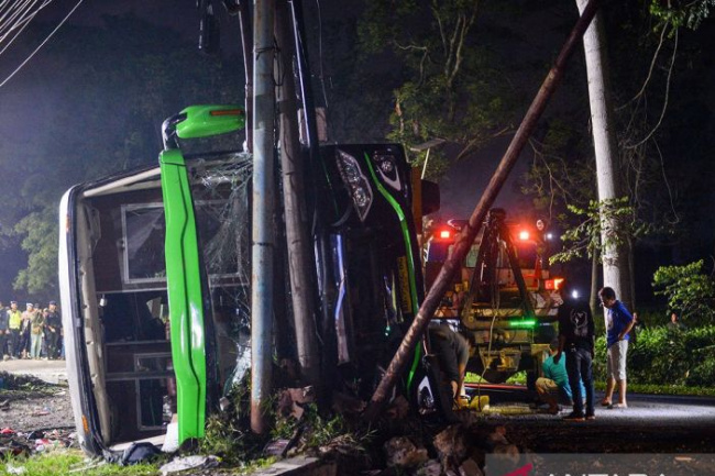 Korban Meninggal Kecelakaan Bus di Ciater Sebanyak 11 Orang