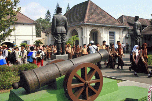 Kemendikbudristek Luncurkan Indonesian Heritage Agency Malam Nanti