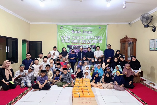 Bulan Ramadan, Grand Candi Hotel Semarang Berbagi Kebaikan di Panti Asuhan YBMI
