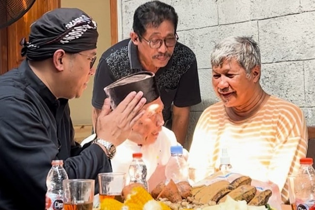 Kiai Keramat Mbah Latief Tiba-tiba Temui Sudaryono, Lalu Mendoakan Jadi Gubernur Jateng