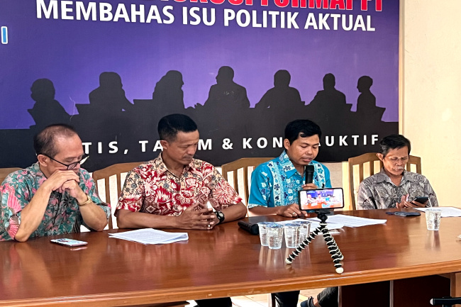 Formappi: Kinerja DPR Selama Masa Sidang IV Tidak Memuaskan