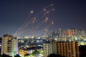 Pasca Penyerangan Kota, Militan Gaza Menembakkan Roket ke Israel