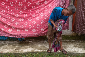 Pembuatan Batik Jumputan Palembang