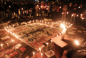 1000 Lilin Solidaritas untuk Korban Tragedi Stadion Kanjuruhan Malang