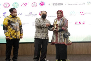Operasional Ramah Lingkungan, SG Raih Penghargaan Industri Hijau 2022 dari Kementerian Perindustrian RI