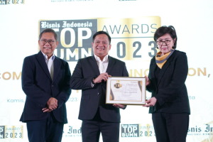 Direktur Utama PNM Arief Mulyadi Jadi The Best CEO di Ajang Top BUMN Awards 2023