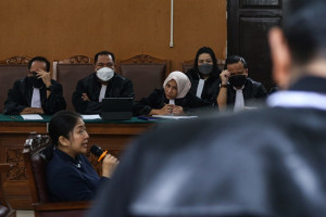 JPU Tuntut Putri Candrawathi Hukuman 8 Tahun Penjara