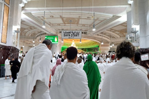 Laporan Haji dari Mekah - Madina: Jamaah Mulai Berdatangan, Diingatkan Saling Membantu