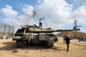 Hizbullah Targetkan Tank Israel dengan Peluru Kendali