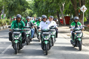 Mardiono Jajal Sepeda Motor Keliling Kota Banda Aceh
