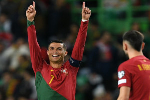 Ronaldo Cetak 2 Gol, Portugal Lumat Liechtenstein 4-0