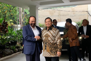 Surya Paloh Temui Prabowo Subianto, Disambut Pelukan Hangat, Beri Sinyal Koalisi? 