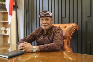 Ketua DPRD Sebut Pemkab Klungkung Berkomitmen Tangani Kerusakan Jalan Nusa Penida