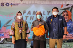 ERHA Ultimate Gelar Family Gathering Bersama Penderita TBC di Surabaya