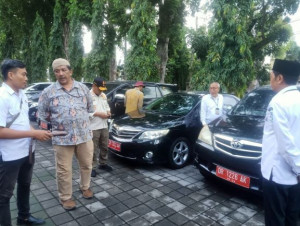 KPK Sita 8 Mobil Dinas Unsur Pimpinan DPRD Kota Mataram