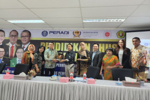Suhartoyo Jelaskan Empat Amar Putusan MK di PKPA Peradi Jakbar-UPN Jakarta