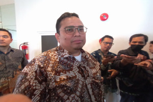Bawaslu Nilai Jokowi Tak Langgar Aturan saat Bagi-bagi Bansos di Serang